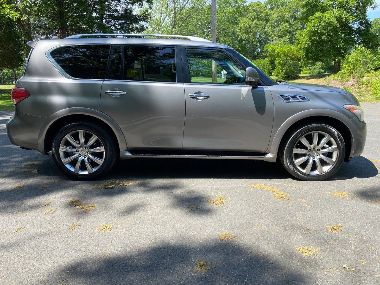 2013 INFINITI QX 56 - Photo 9